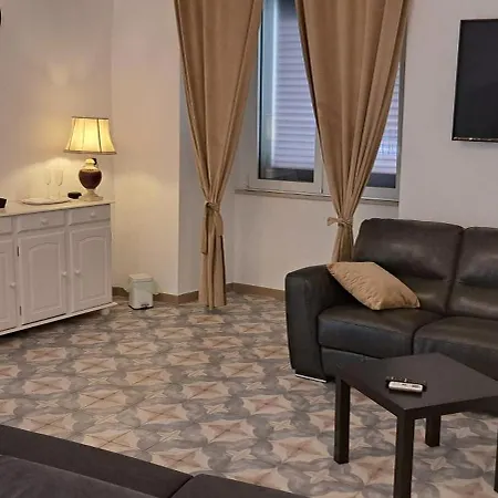 Casarcieri72 Holiday home *